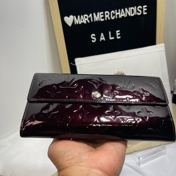 Louis Vuitton Sarah Wallet in Vernis Amarante , pre loved. Wallet only. - Picture 2 of 15
